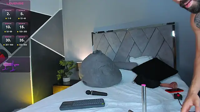 Markbrown online show from 15, 10, 2025