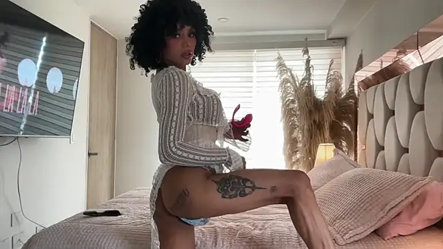 HOT LADY 777 online show from 17, 7, 2026