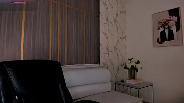 IsabellaAllen online show from 17, 7, 2026