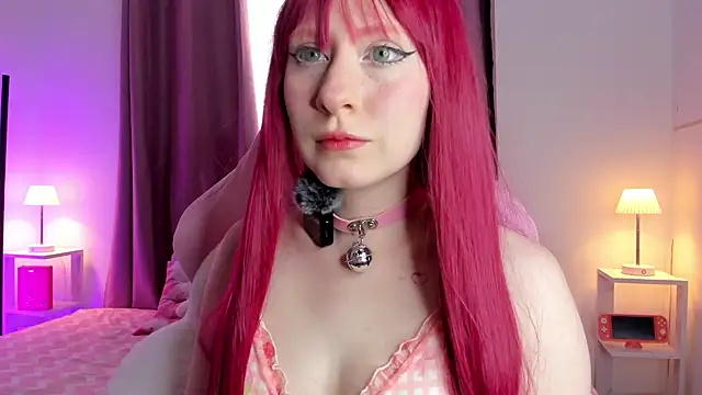 Snapshot of petite_lilah chatting on 3, 10, 2025 petite lilah online show from 3, 10, 2025