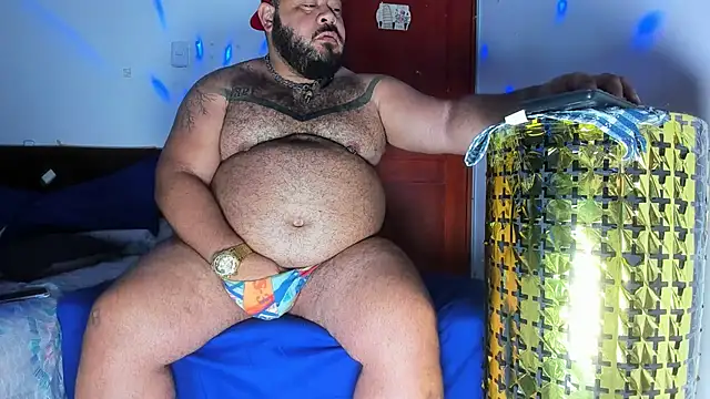 Latino bigcock online show from 1, 3, 2026