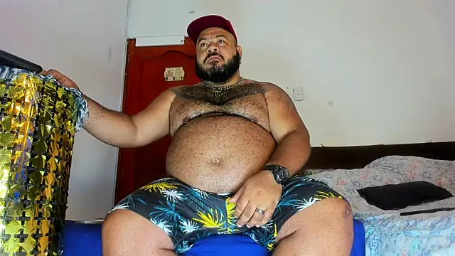 Latino bigcock online show from 8, 4, 2026