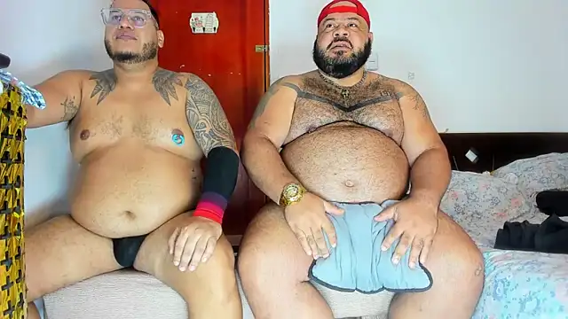 Latino bigcock online show from 19, 2, 2026