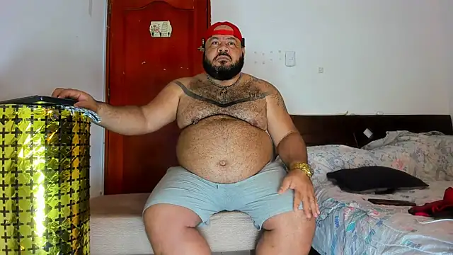 Latino bigcock online show from 22, 2, 2026