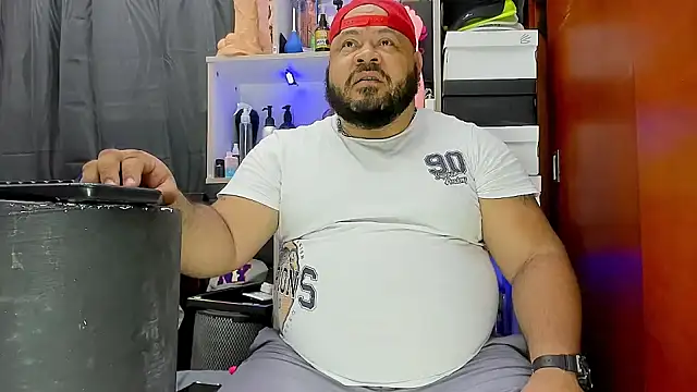 Latino bigcock online show from 15, 3, 2025