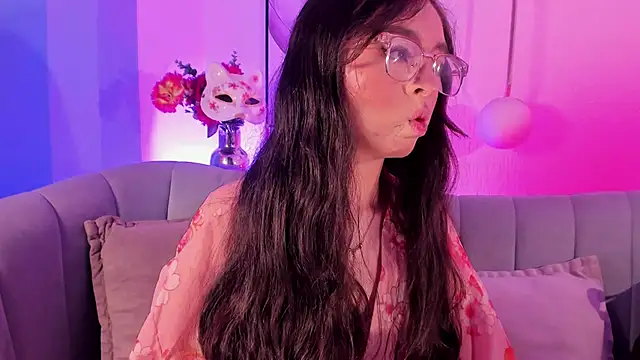 Eva Macalliter online show from 25, 3, 2026