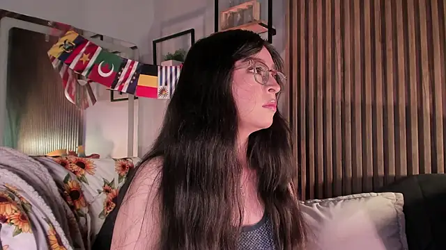 Eva Macalliter online show from 16, 7, 2026