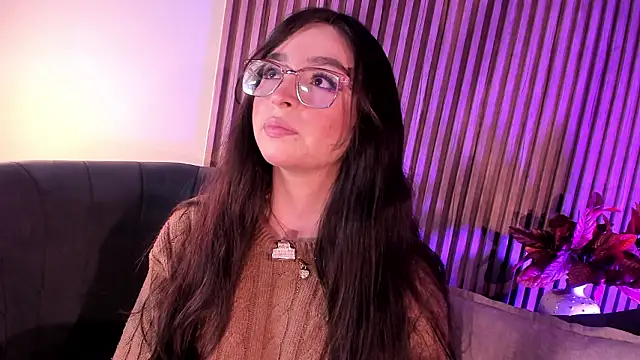 Eva Macalliter online show from 13, 3, 2026