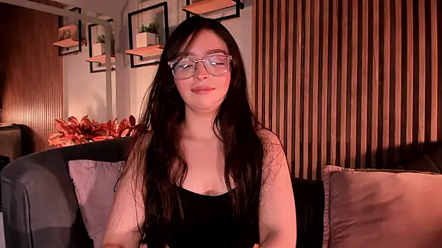 Eva Macalliter online show from 17, 6, 2026