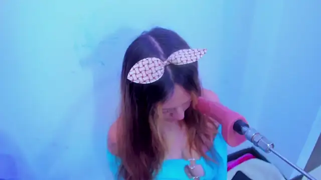 Snapshot of HornySlut69_ chatting on 23, 10, 2025 HornySlut69 online show from 23, 10, 2025