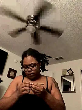 SweetHoneyBunz online show from 7, 11, 2025