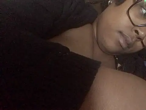 SweetHoneyBunz online show from 4, 11, 2025