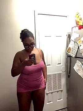 Snapshot of SweetHoneyBunz chatting on 22, 9, 2025 SweetHoneyBunz online show from 22, 9, 2025