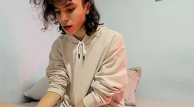 Snapshot of imcoltonalvin chatting on 10, 1, 2025 imcoltonalvin online show from 10, 1, 2025