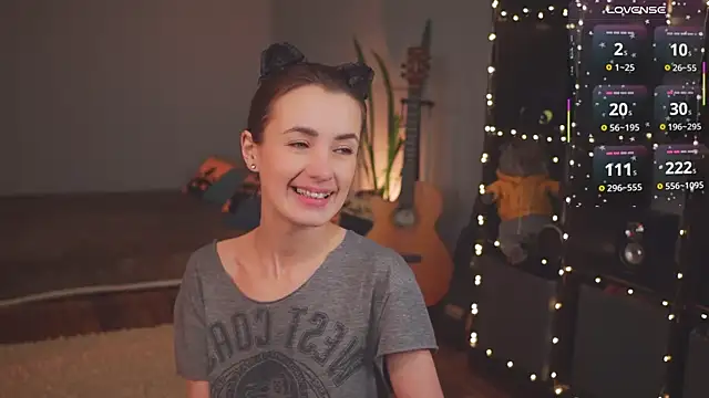 Snapshot of bananya_kitty chatting on 8, 3, 2025 bananya kitty online show from 8, 3, 2025