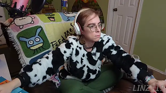 Linzy 19 online show from 22, 2, 2025