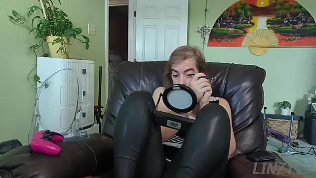 Linzy 19 online show from 13, 9, 2025