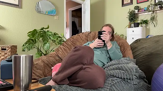 Linzy 19 online show from 2, 2, 2026