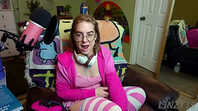 Linzy 19 online show from 3, 3, 2025