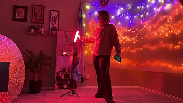 Linzy 19 online show from 24, 2, 2026