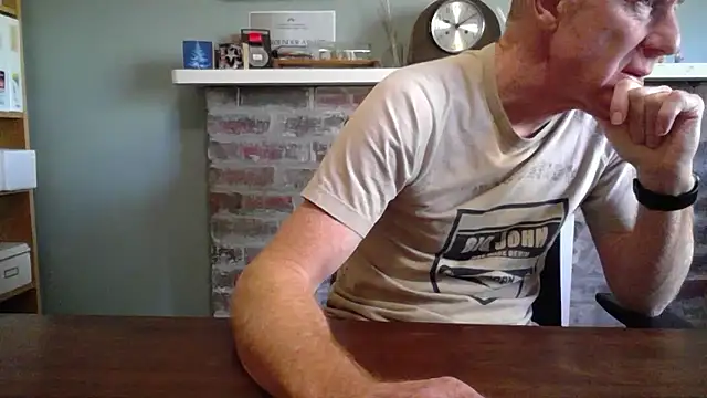 Snapshot of jiggy77777 chatting on 24, 2, 2025 jiggy77777 online show from 24, 2, 2025