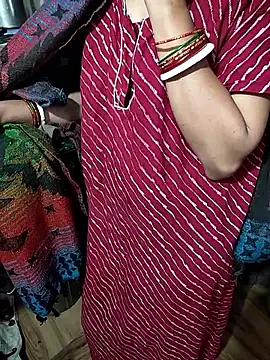 COUPLLE VILLAGE online show from 8, 11, 2025