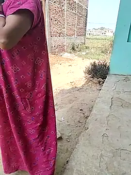 COUPLLE VILLAGE online show from 12, 3, 2025