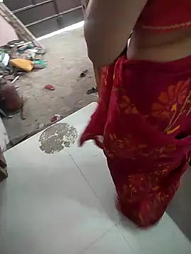 COUPLLE VILLAGE online show from 13, 5, 2026