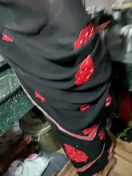 COUPLLE VILLAGE online show from 8, 3, 2025