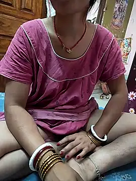 COUPLLE VILLAGE online show from 17, 4, 2026