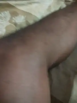 COUPLLE VILLAGE online show from 31, 10, 2025