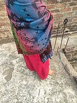 COUPLLE VILLAGE online show from 22, 11, 2025