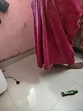 COUPLLE VILLAGE online show from 17, 3, 2025