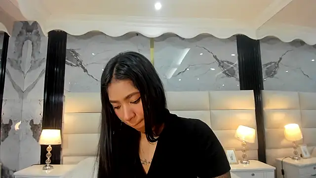 Lia-Anahiz online show from 2, 12, 2025