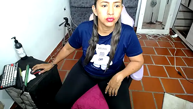 daleska ayala 1 online show from 19, 3, 2026