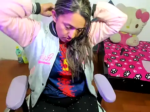 daleska ayala 1 online show from 6, 11, 2025