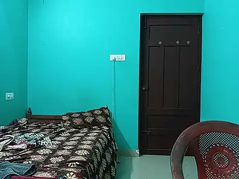 Sultryandrews online show from 24, 4, 2026