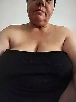BustyBabyOfficial online show from 14, 9, 2025