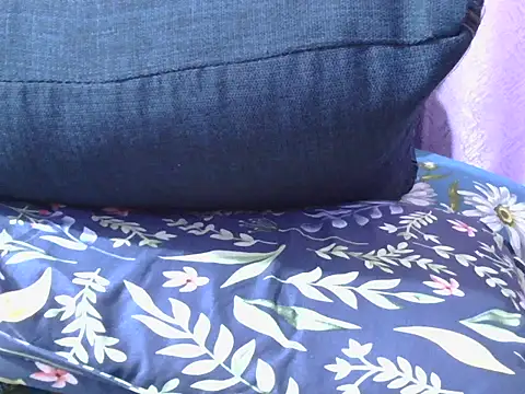 ivonito122 online show from 4, 2, 2026