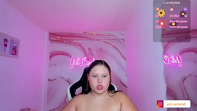 YuliCardona  online show from 5, 2, 2026