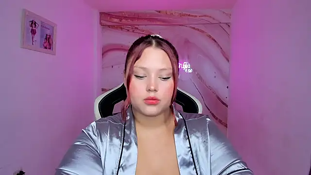 Snapshot of YuliCardona_ chatting on 10, 11, 2025 YuliCardona online show from 10, 11, 2025