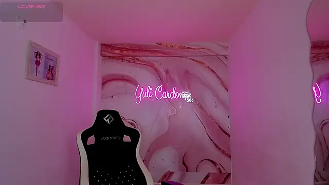 Snapshot of YuliCardona_ chatting on 12, 11, 2025 YuliCardona online show from 12, 11, 2025