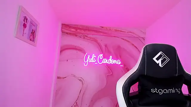 YuliCardona  online show from 13, 4, 2026