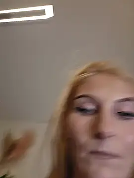 LessiaMia online show from 4, 7, 2026