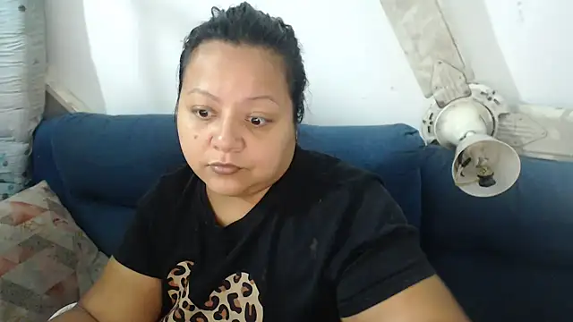 Snapshot of jennyferloopez chatting on 12, 2, 2026 jennyferloopez online show from 12, 2, 2026