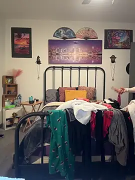 Bigbuttbrooklynn online show from 2, 4, 2026