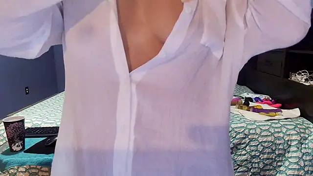 Snapshot of NinasRu chatting on 2, 10, 2025 NinasRu online show from 2, 10, 2025