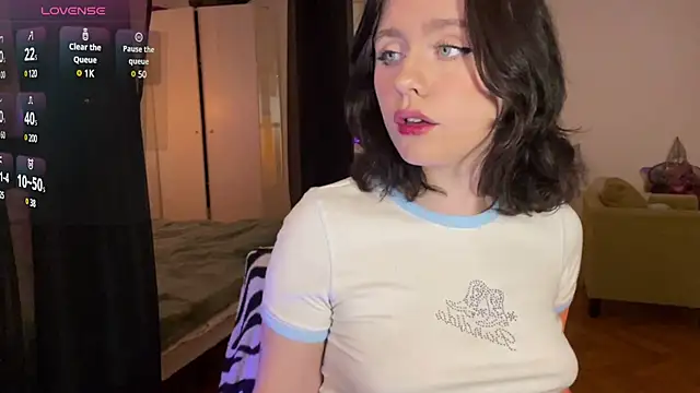 Snapshot of sunshine_lina chatting on 1, 2, 2025 sunshine lina online show from 1, 2, 2025