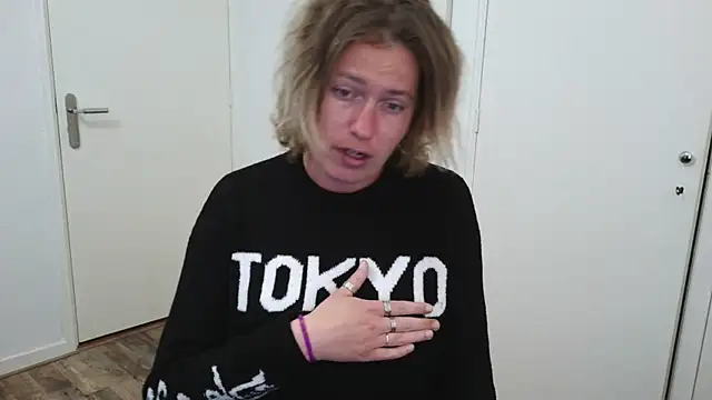 Snapshot of cumfun chatting on 17, 5, 2026 cumfun online show from 17, 5, 2026