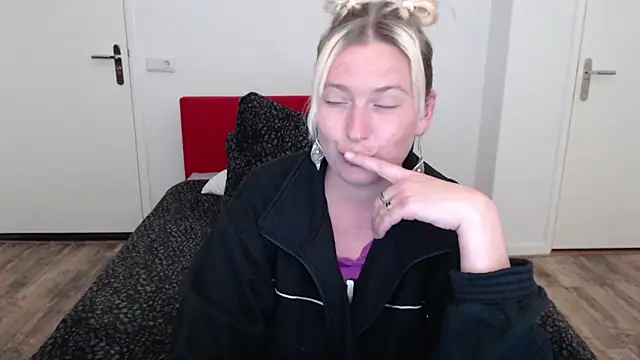 cumfun online show from 10, 3, 2025